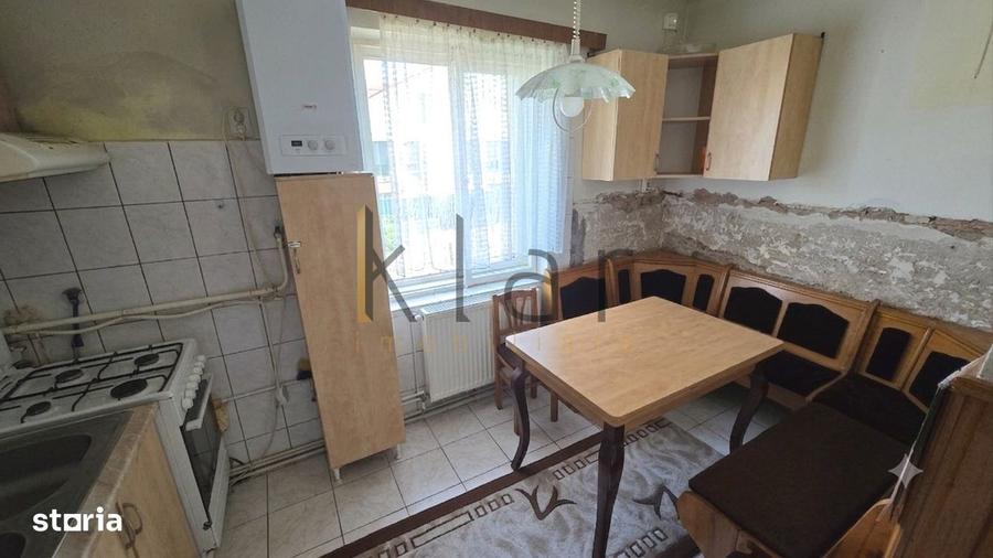 Casă cu 3 camere decomandat cu Canalizare în Gruia