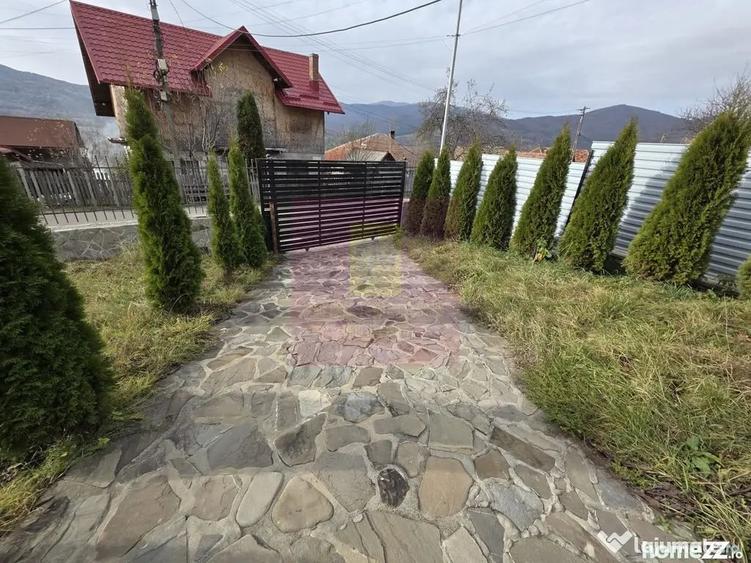 Casă cu 4 camere cu Teren 475 Mp în Valea Doftanei