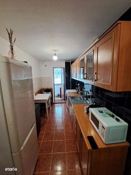 Apartament cu 3 camere semidecomandat în Central