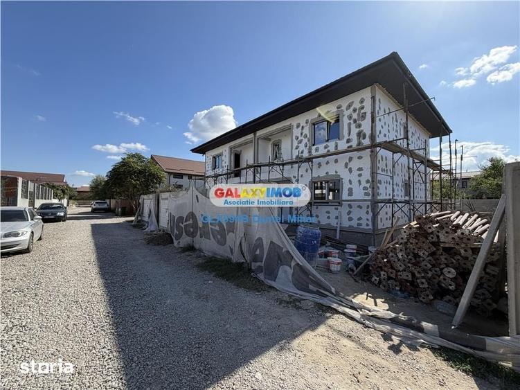 Casă cu 4 camere cu Teren 220 Mp în Central
