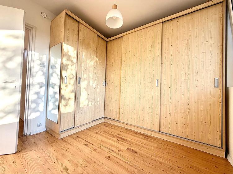 Apartament cu 4 camere decomandat în Drumul Taberei