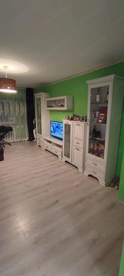 Apartament cu 4 camere decomandat în Dacia