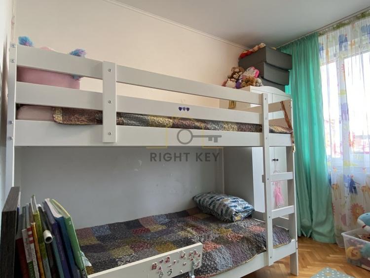 Apartament cu 3 camere semidecomandat, mobilat în Ștefan cel Mare