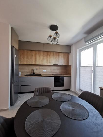 Apartament nou, 3 camere, parcare, in zona semicentrala - 1