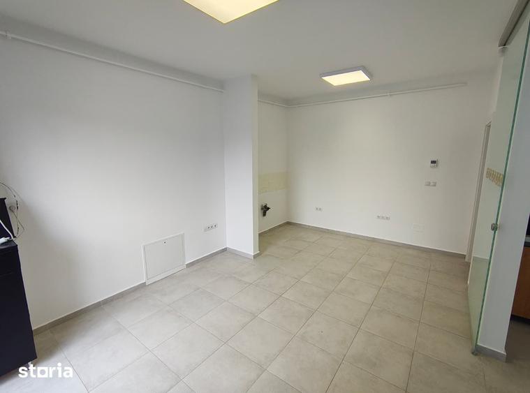 Sp.comercial / salon Maurer 40 mp + 18mp terasa + parcare, B7 - 9