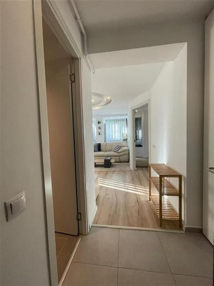Apartament cu 3 camere semidecomandat în Foișorul de Foc