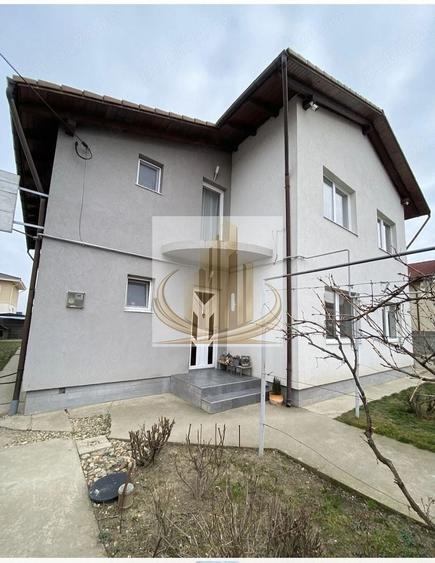 Duplex cu 5 camere cu Canalizare în Ghiroda