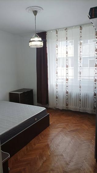 Apartament cu 2 camere semidecomandat în Olteniței