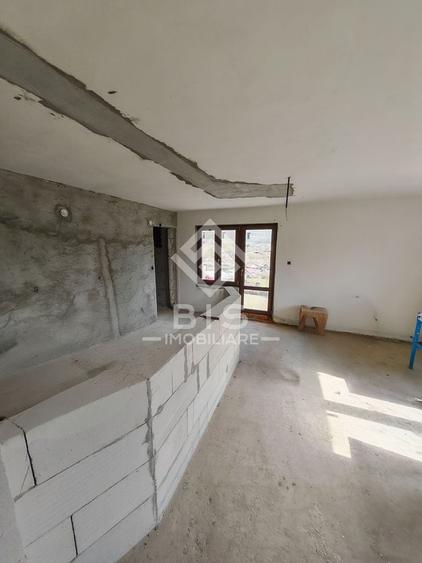 Casă individuală cu 4 camere cu Canalizare în Central