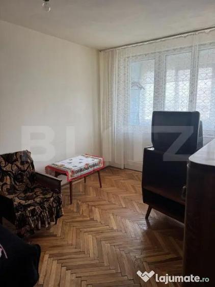 Apartament cu 3 camere decomandat în Nicolae Bălcescu