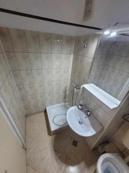 Apartament cu 2 camere nedecomandat în Alecu Russo