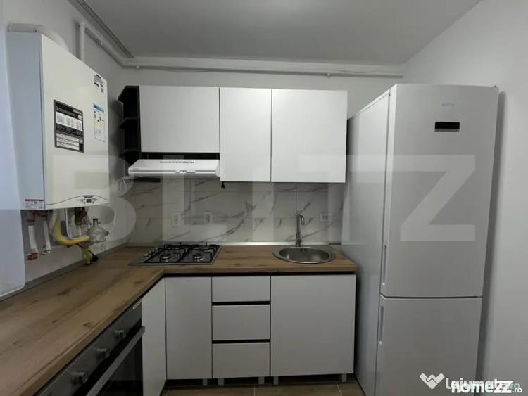Apartament cu 3 camere semidecomandat în Florești