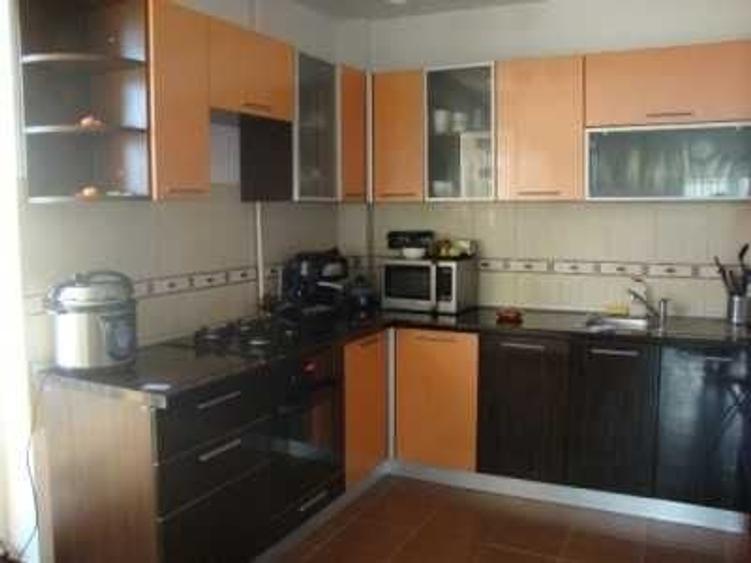 Apartament cu 2 camere decomandat în Băneasa