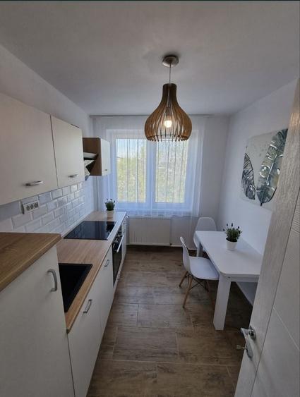 Apartament cu 2 camere decomandat în Tipografilor