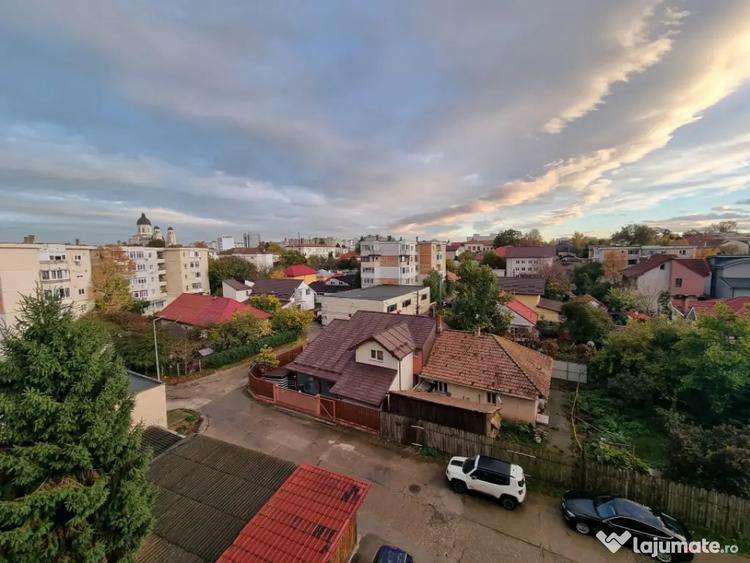 Apartament cu 3 camere decomandat, mobilat în Banca Națională