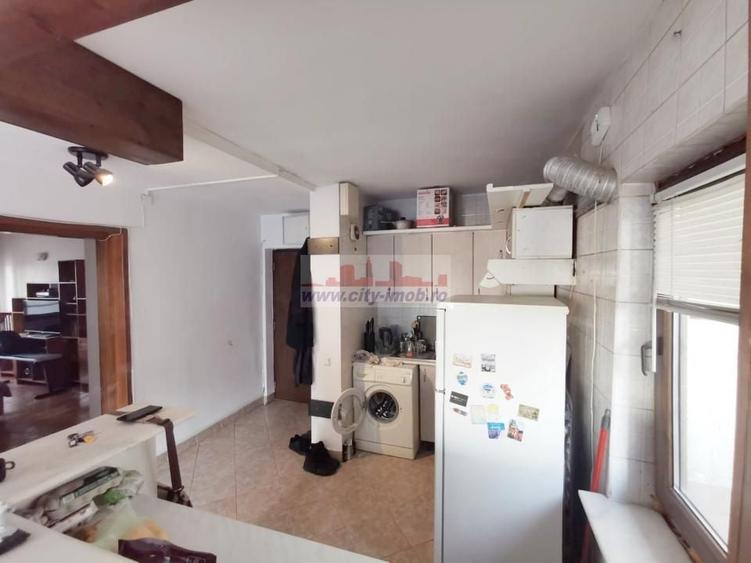 Apartament cu 3 camere decomandat în Banu Manta