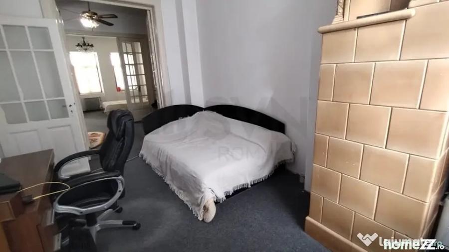 Apartament cu 4 camere decomandat în Universitate