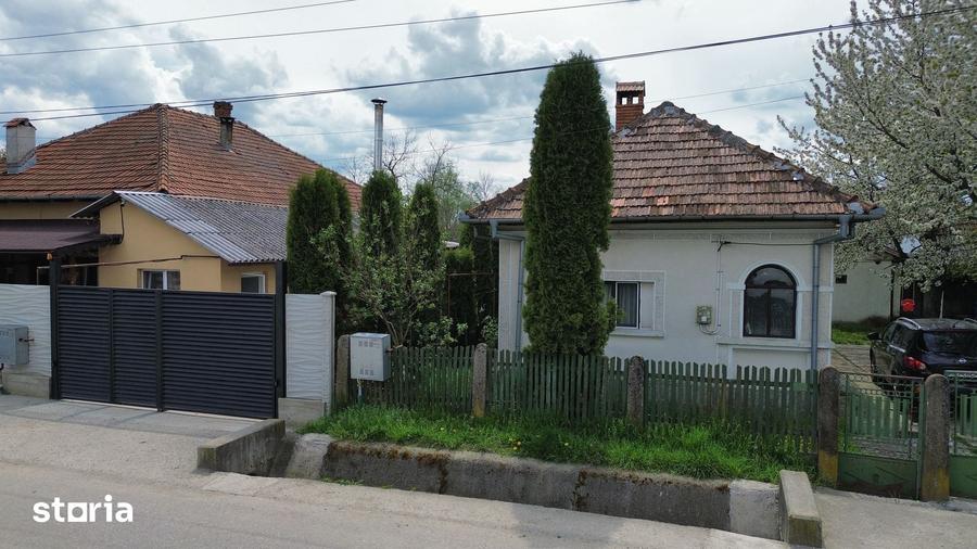 Casă cu 3 camere cu Teren 1320 Mp în Stâlpeni