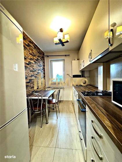 Apartament cu 2 camere semidecomandat, mobilat în Central