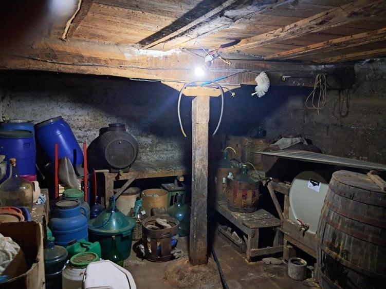 Casă individuală cu 3 camere cu Teren 800 Mp în Hunia
