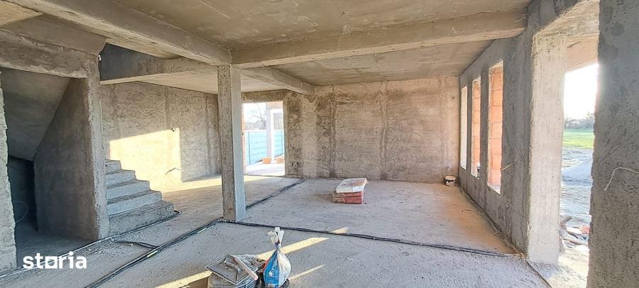 Casă cu 4 camere cu Teren 415 Mp în Dragomirești-Vale