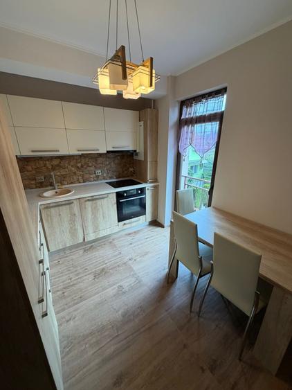 Apartament cu 3 camere semidecomandat în Zorilor