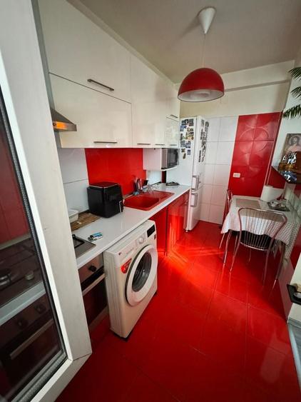 Apartament cu 3 camere decomandat, mobilat în Km 4-5