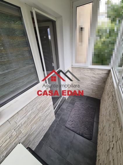 Apartament cu 4 camere decomandat în Câmpina