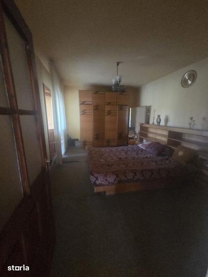 Casă cu 4 camere decomandat cu Teren 250 Mp în Șimnicu de Sus