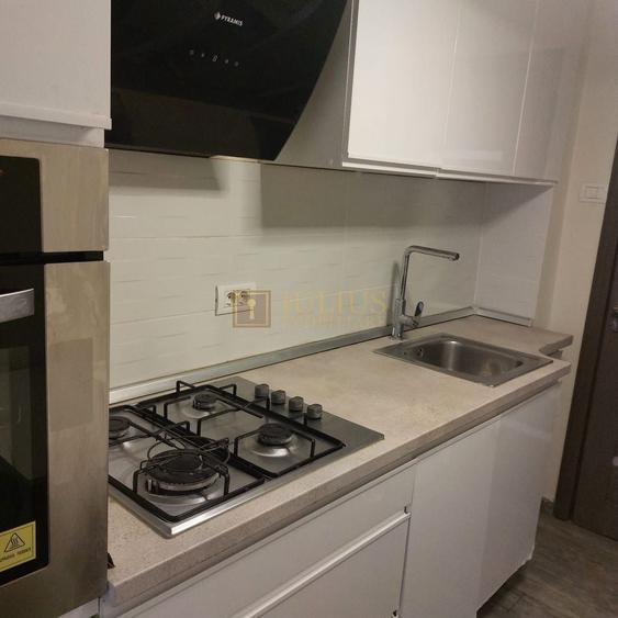 Apartament cu 3 camere decomandat, mobilat în Complex Studențesc