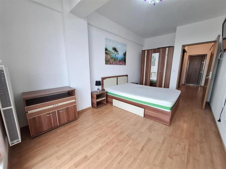 Apartament cu 3 camere semidecomandat, mobilat în Șelimbăr