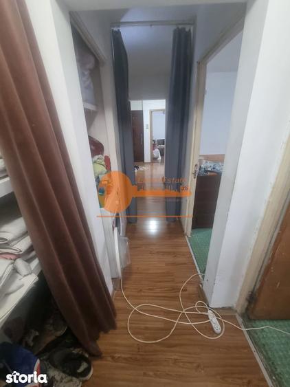 Apartament cu 3 camere decomandat în Crângași