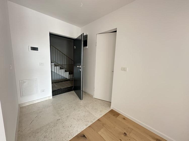 Apartament cu 2 camere, mobilat în Central