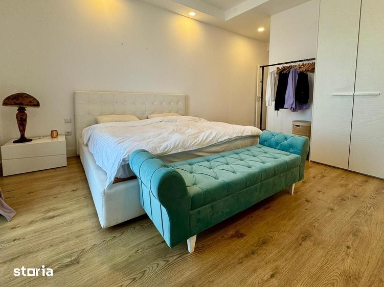 Casă cu 6 camere cu Teren 650 Mp în Ștefăneștii de Jos