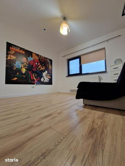 Casa, aproape de tramvai, libera, partial mobilata , Cug - 14