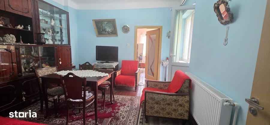 OCAZIE ! CENTRU PIATA UNIRII 2 CAMERE 2 BALCOANE ETAJ 1 BOXA 77.000 E - 18