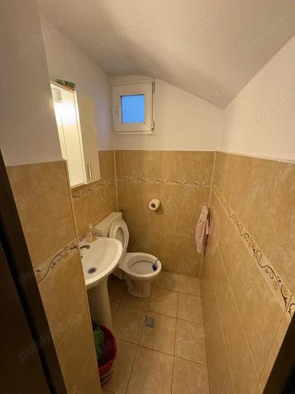 Casă cu 4 camere în Șimian