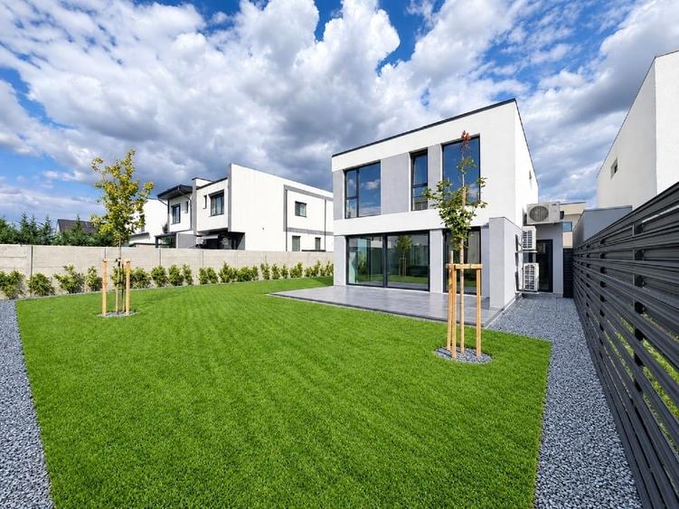 Casă individuală cu 5 camere cu Teren 350 Mp în Tunari
