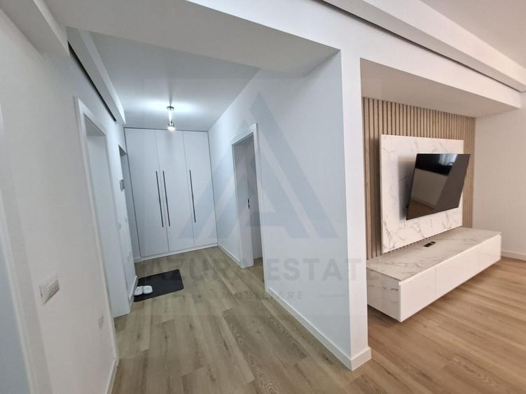 Apartament cu 3 camere semidecomandat, mobilat în Șelimbăr