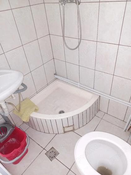 Garsonieră decomandată în Central