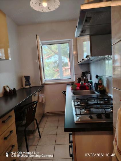 Apartament cu 3 camere decomandat în Bartolomeu