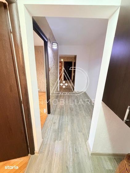 Apartament cu 3 camere decomandat în Central