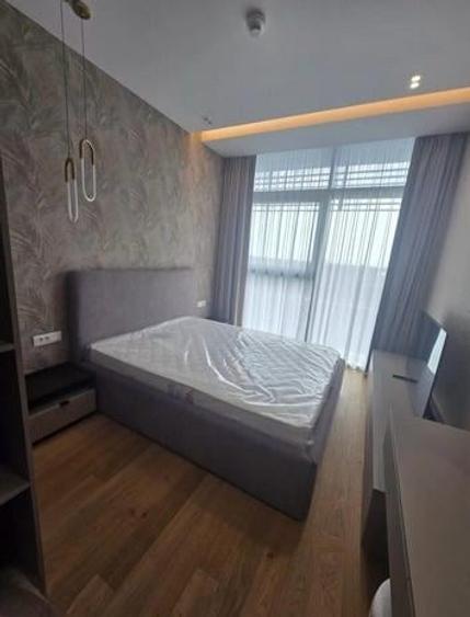 Apartament cu 3 camere semidecomandat în Floreasca