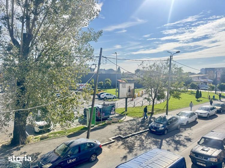 Spațiu comercial, de 270 mp, în Apărătorii Patriei