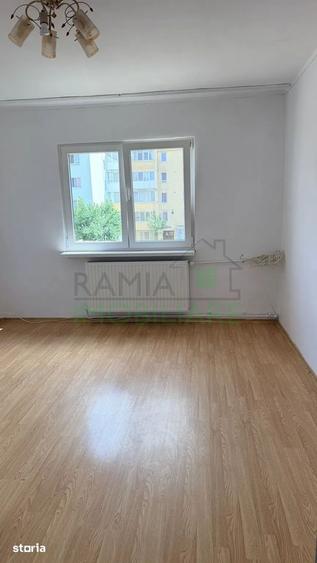 Garsonieră  luminoasă , Etaj 2 ,  Uzina 2 - 5