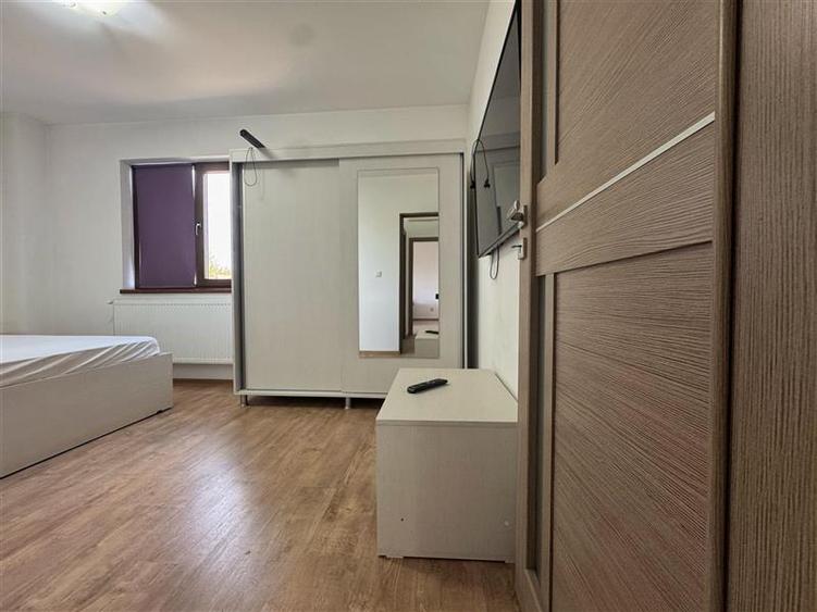 Apartament cu 2 camere decomandat, mobilat în Aeroport