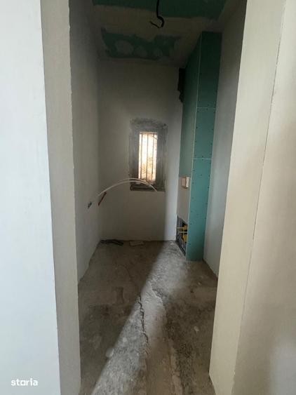 Casă cu 4 camere în Uiești