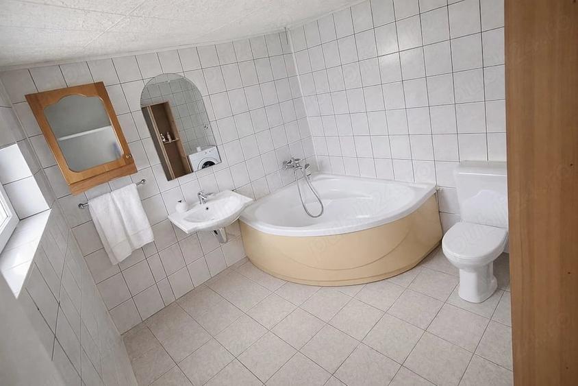 Casă cu 3 camere cu Teren 400 Mp în Glina