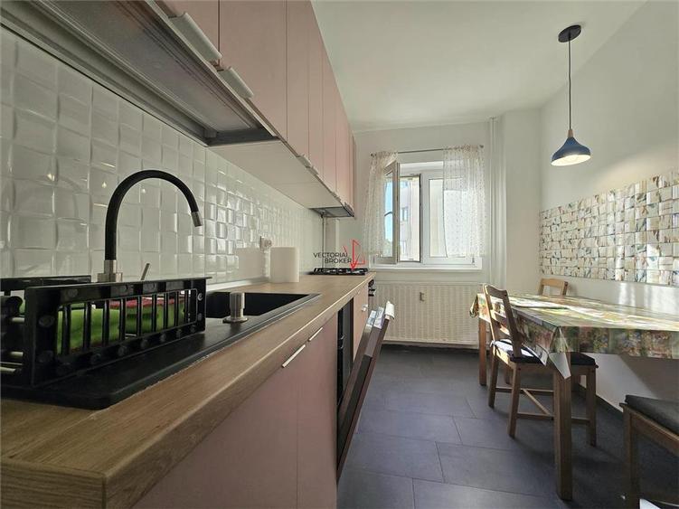 Apartament cu 2 camere decomandat în Parcul Circului