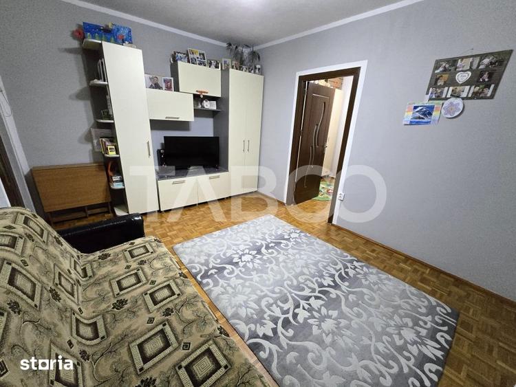 Apartament cu 2 camere nedecomandat, mobilat în Mihai Viteazul